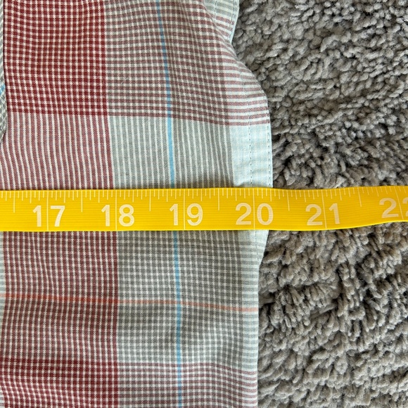 Patagonia button up, short sleeve - Picture 5 of 8